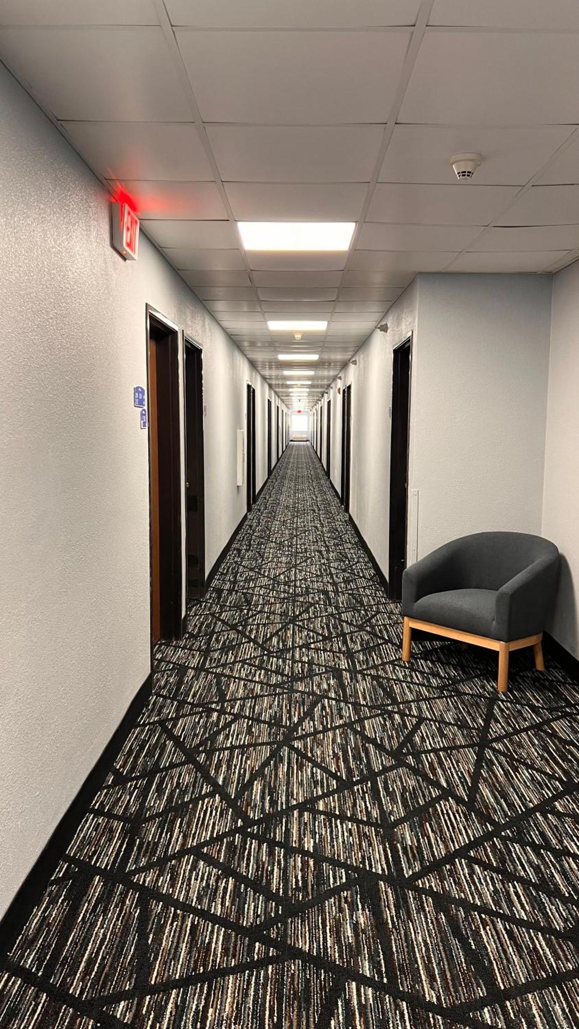 Blisspoint Inn & Suites, Northwood Esterno foto